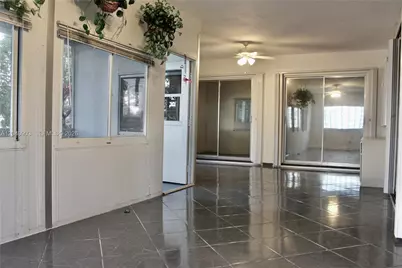 6810 NW 70th St, Tamarac, FL 33321 - Photo 12