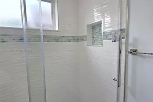 17324 NW 74th Ave, Hialeah, FL 33015 - Photo 14