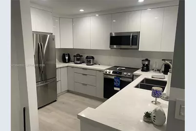11376 SW 2nd Ct #11376, Pembroke Pines, FL 33025 - Photo 16