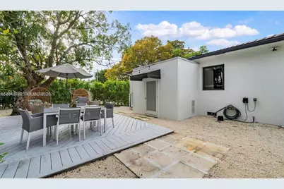 375 SW 32nd Rd, Miami, FL 33129 - Photo 24