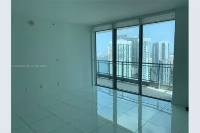 90 SW 3rd St #3610, Miami, FL 33130 - Photo 2