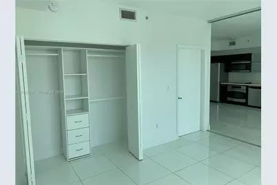90 SW 3rd St #3610, Miami, FL 33130 - Photo 14