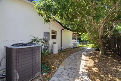 11700 NW 14th St, Pembroke Pines, FL 33026 - Photo 32