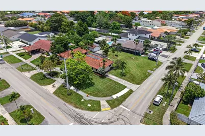 11405 SW 32nd St, Miami, FL 33165 - Photo 40
