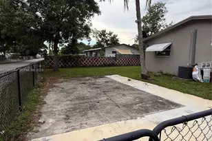 300 SW 9th Ave, Hallandale Beach, FL 33009 - Photo 22