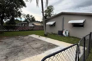 300 SW 9th Ave, Hallandale Beach, FL 33009 - Photo 2