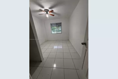 300 SW 9th Ave #A, Hallandale Beach, FL 33009 - Photo 10