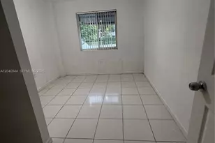 300 SW 9th Ave, Hallandale Beach, FL 33009 - Photo 10