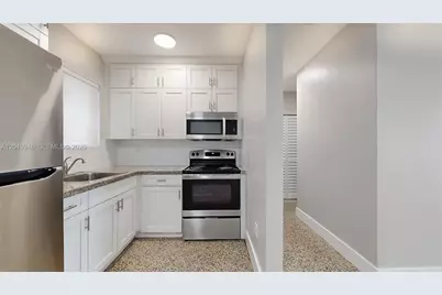 101 W 11th St #4, Hialeah, FL 33010 - Photo 18