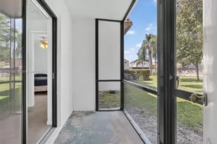 15718 E Waterside Cir, Sunrise, FL 33326 - Photo 28