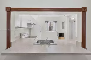 15718 E Waterside Cir, Sunrise, FL 33326 - Photo 8