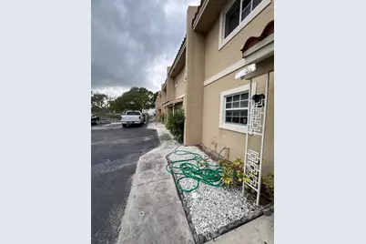 7983 NW 35th Ct #6, Coral Springs, FL 33065 - Photo 2