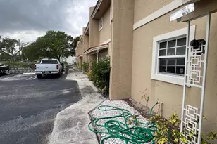 7983 NW 35th Ct, Coral Springs, FL 33065 - Photo 2