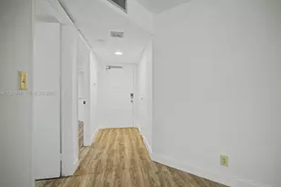 15575 Miami Lakeway N, Miami Lakes, FL 33014 - Photo 2