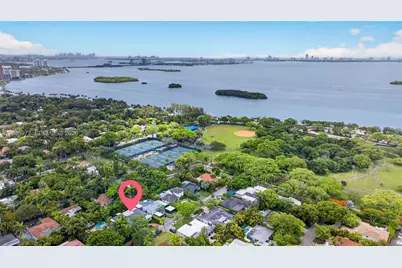 645 NE 53rd St, Miami, FL 33137 - Photo 52