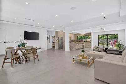 645 NE 53rd St, Miami, FL 33137 - Photo 14