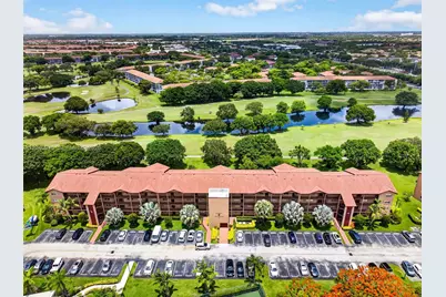 300 SW 130th Ter #206B, Pembroke Pines, FL 33027 - Photo 2
