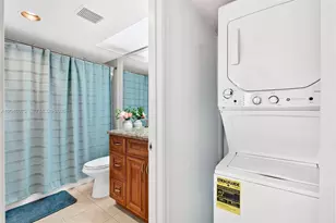 300 SW 130th Terrace, Pembroke Pines, FL 33027 - Photo 22