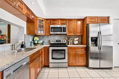 300 SW 130th Ter #206B, Pembroke Pines, FL 33027 - Photo 4
