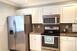 746 NW 208th Way, Pembroke Pines, FL 33029 - Photo 10