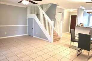 746 NW 208th Way, Pembroke Pines, FL 33029 - Photo 4