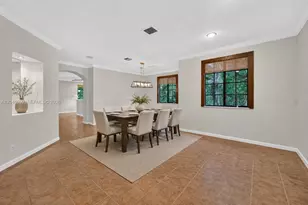 2767 Kinsington Cir, Weston, FL 33332 - Photo 8