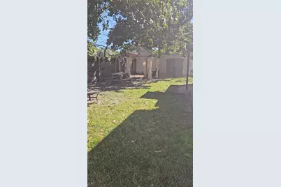 570 NW 97th St, Miami, FL 33150 - Photo 12