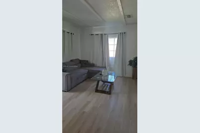 570 NW 97th St, Miami, FL 33150 - Photo 6