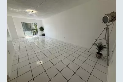 13455 NE 10th Ave #410, North Miami, FL 33161 - Photo 2