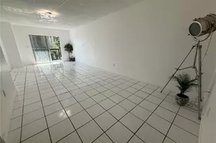 13455 NE 10th Ave, North Miami, FL 33161 - Photo 2