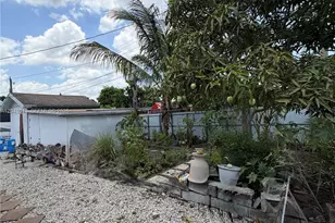 2300 SW 43rd Ave, Fort Lauderdale, FL 33317 - Photo 18