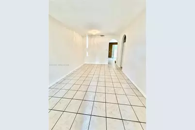 5770 NW 113th Pl #., Doral, FL 33178 - Photo 2