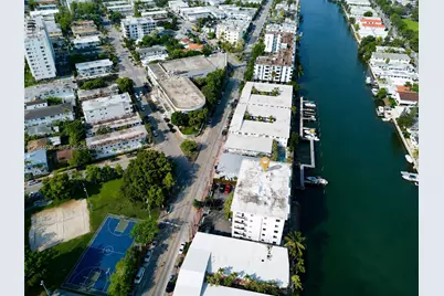8024 Tatum Waterway Dr #2B, Miami Beach, FL 33141 - Photo 4