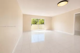 8024 Tatum Waterway Dr, Miami Beach, FL 33141 - Photo 10