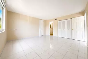 8024 Tatum Waterway Dr, Miami Beach, FL 33141 - Photo 14