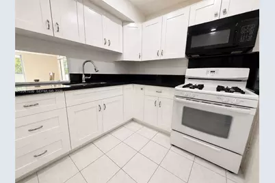8024 Tatum Waterway Dr #2B, Miami Beach, FL 33141 - Photo 8