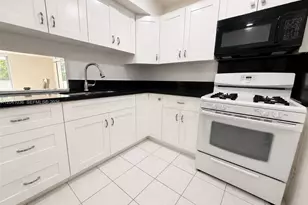 8024 Tatum Waterway Dr, Miami Beach, FL 33141 - Photo 8