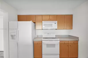 2475 Brickell Ave, Miami, FL 33129 - Photo 12