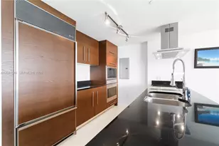 495 Brickell Ave, Miami, FL 33131 - Photo 20