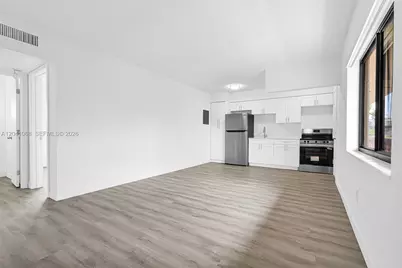13210 Memorial Hwy #204, North Miami, FL 33161 - Photo 2