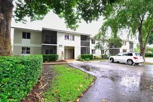 703 Gardens Dr, Pompano Beach, FL 33069 - Photo 2