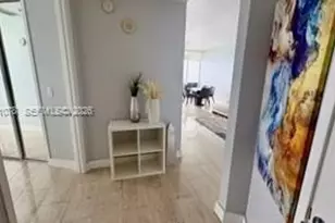 18201 E Collins Ave, Sunny Isles Beach, FL 33160 - Photo 8