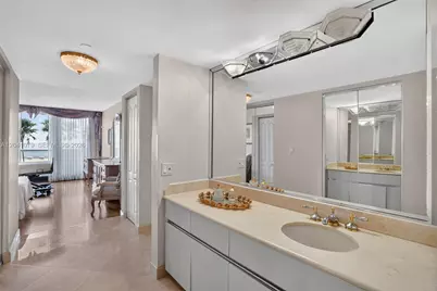 5757 Collins Ave #405, Miami Beach, FL 33140 - Photo 26
