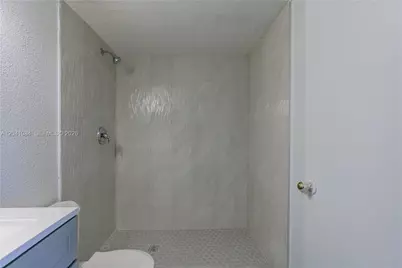 2513 San Remo Cir #2513, Homestead, FL 33035 - Photo 16
