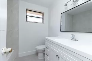 2513 San Remo Cir, Homestead, FL 33035 - Photo 14