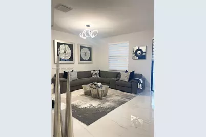 8719 W 33rd Ave, Hialeah, FL 33018 - Photo 10