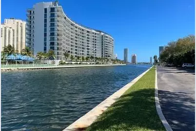 3165 NE 184th St #6301, Aventura, FL 33160 - Photo 34