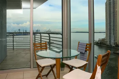 325 S Biscayne Blvd #1523, Miami, FL 33131 - Photo 2