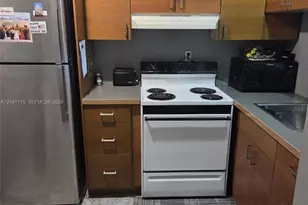 496 NW 165th St Rd, Miami, FL 33169 - Photo 10