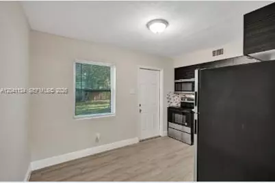 429 NW 9th Ave #3, Fort Lauderdale, FL 33311 - Photo 14